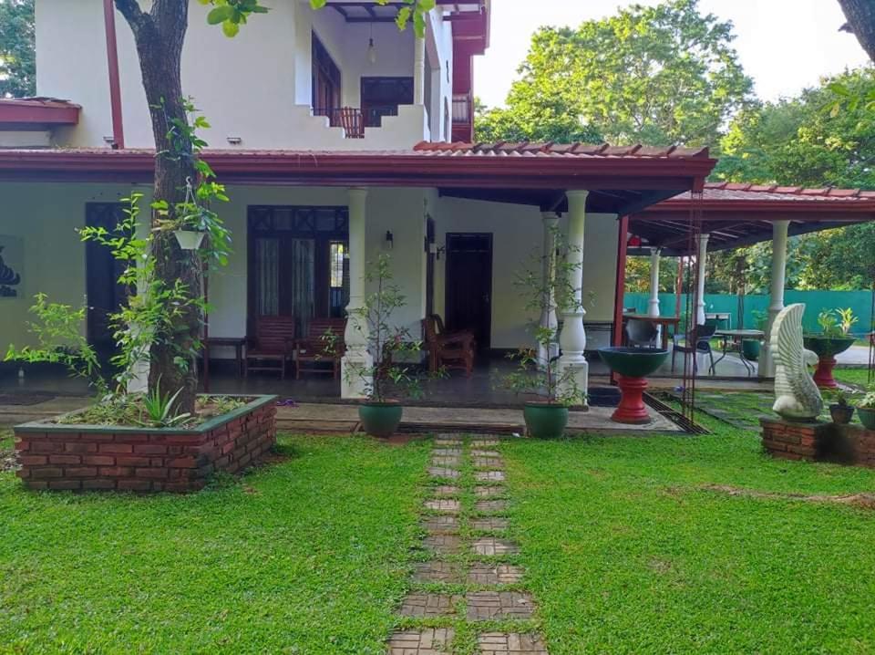Visu Villa Hotel Habarana Extérieur photo